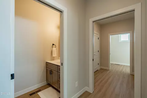 307 Lennox Dr, Bismarck, ND 58504 photo 51