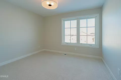307 Lennox Dr, Bismarck, ND 58504 photo 89