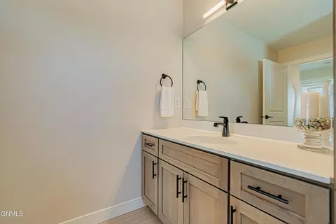 307 Lennox Dr, Bismarck, ND 58504 photo 94