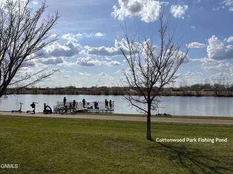 307 Lennox Dr, Bismarck, ND 58504 photo 106