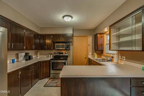 204 3rd St NW, Mandan, ND 58554 photo 14