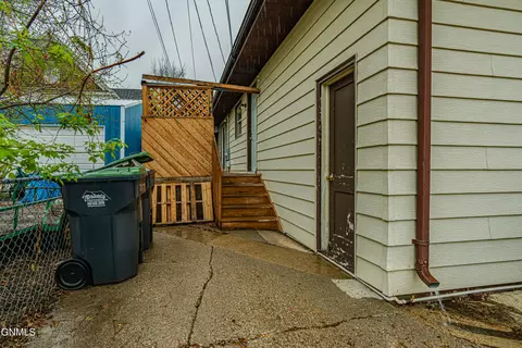 204 3rd St NW, Mandan, ND 58554 photo 5