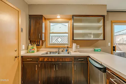 204 3rd St NW, Mandan, ND 58554 photo 17