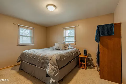 204 3rd St NW, Mandan, ND 58554 photo 35