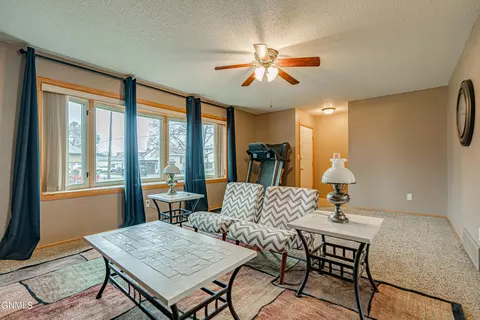 204 3rd St NW, Mandan, ND 58554 photo 29