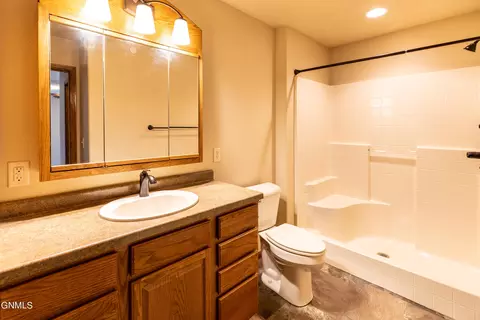 2511 Michael Ln SE, Mandan, ND 58554 photo 10
