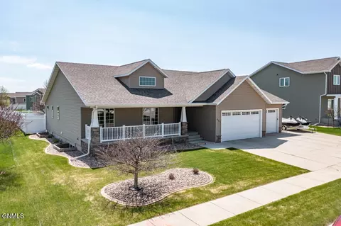 221 Marietta Dr, Bismarck, ND 58504