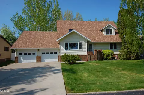 1205 14th St SW, Sidney, MT 59270