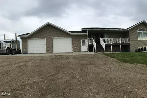 6959 1st St SE, Carrington, ND 58421