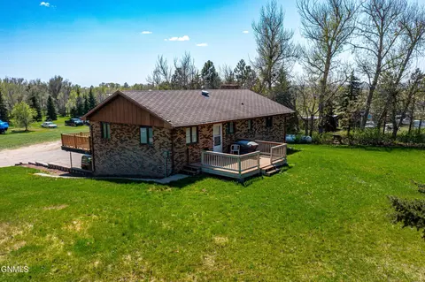 Exterior - 5419 134th Ave NW, Williston, ND 58801 photo 2 of 13