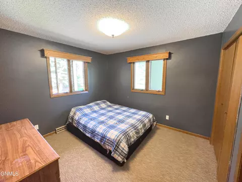 Bedroom - 5419 134th Ave NW, Williston, ND 58801 photo 5 of 7