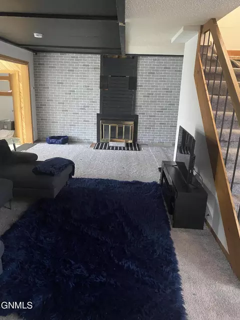 217 Maple St E, Gackle, ND 58442 photo 6