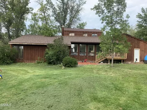 217 Maple St E, Gackle, ND 58442 photo 2