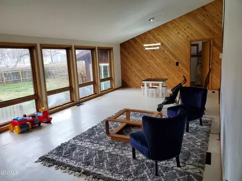 217 Maple St E, Gackle, ND 58442 photo 3