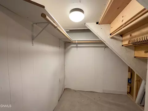 317 1st St SE, Stanley, ND 58784 photo 5