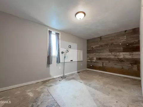 317 1st St SE, Stanley, ND 58784 photo 18