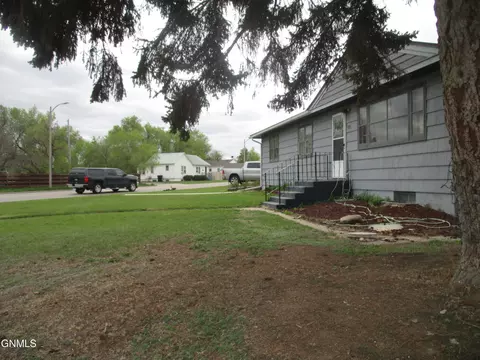1101 4th Ave W, Williston, ND 58801 photo 37