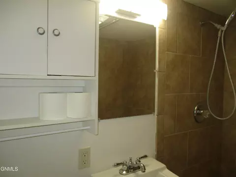 1101 4th Ave W, Williston, ND 58801 photo 26