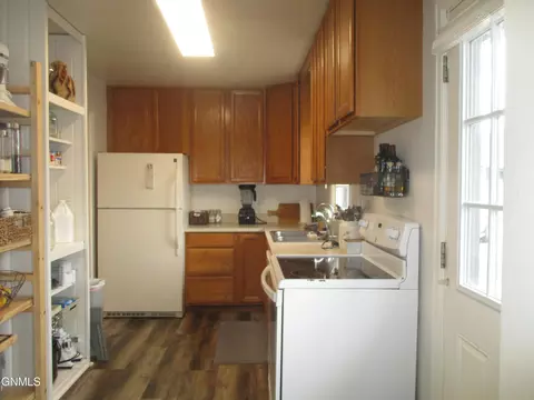 1101 4th Ave W, Williston, ND 58801 photo 8