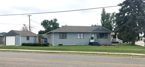 1101 4th Ave W, Williston, ND 58801