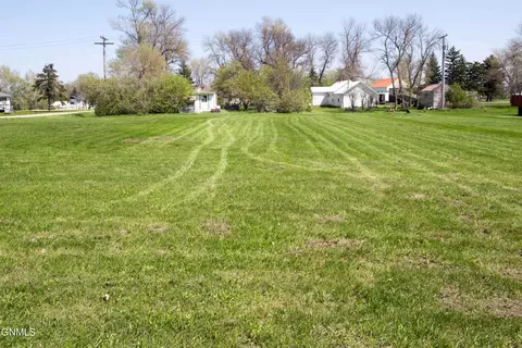 Nnn Charles Street, Regan, ND 58477