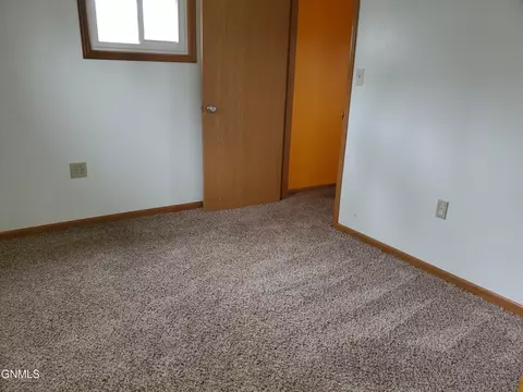 50 W 5th St, Regent, ND 58650 photo 12