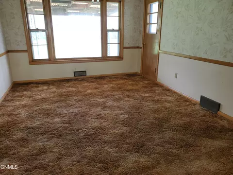 50 W 5th St, Regent, ND 58650 photo 5