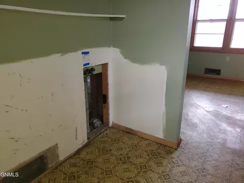 50 W 5th St, Regent, ND 58650 photo 16