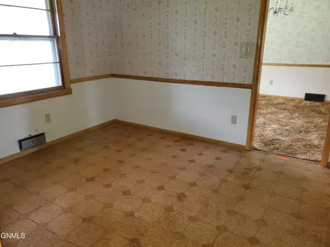 50 W 5th St, Regent, ND 58650 photo 6