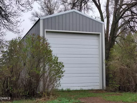 50 W 5th St, Regent, ND 58650 photo 20