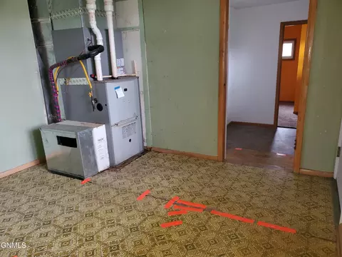 50 W 5th St, Regent, ND 58650 photo 14