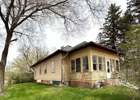 414 6th Ave, Edgeley, ND 58433 photo 4
