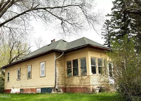 414 6th Ave, Edgeley, ND 58433 photo 3