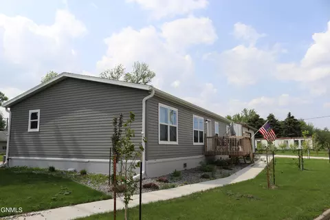 202 1st St N, Nome, ND 58062 photo 2