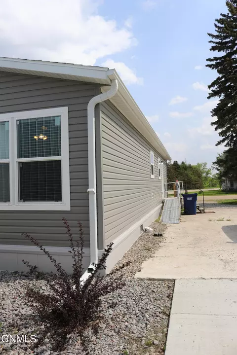 202 1st St N, Nome, ND 58062 photo 31