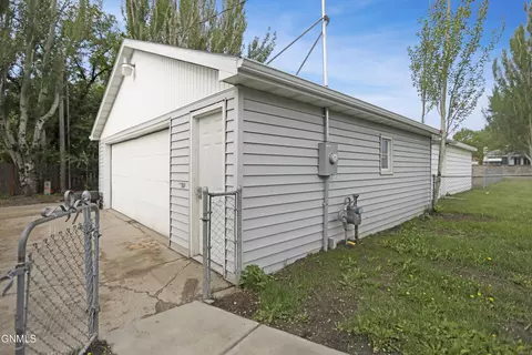 420 11th St E, Williston, ND 58801 photo 28