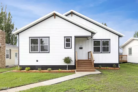 420 11th St E, Williston, ND 58801