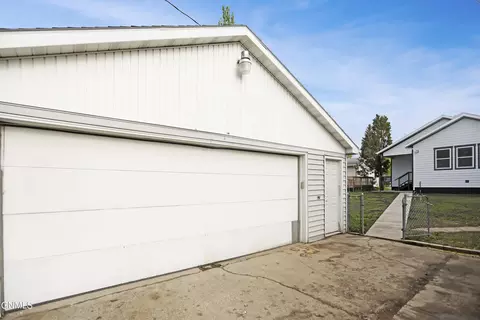 420 11th St E, Williston, ND 58801 photo 27