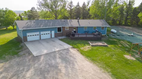 3703 81st Ave SE, Jamestown, ND 58401