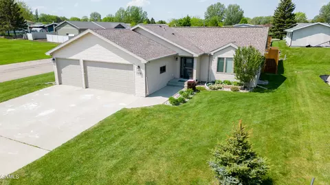 1210 13th Ave SW, Jamestown, ND 58401