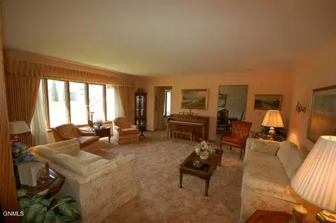 1101 13th St SW, Sidney, MT 59270 photo 8