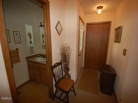 1101 13th St SW, Sidney, MT 59270 photo 6