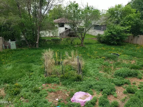 809 25th St W, Dickinson, ND 58601 photo 24