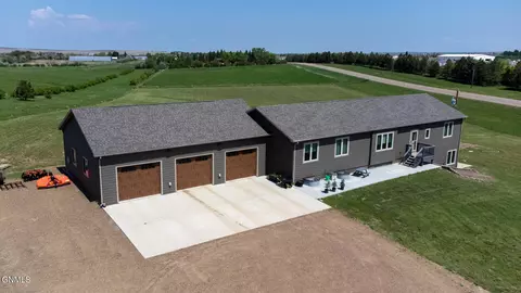 2651 138 Ave NW, Alexander, ND 58831