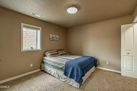 1502 Sharloh Loop, Bismarck, ND 58501 photo 45