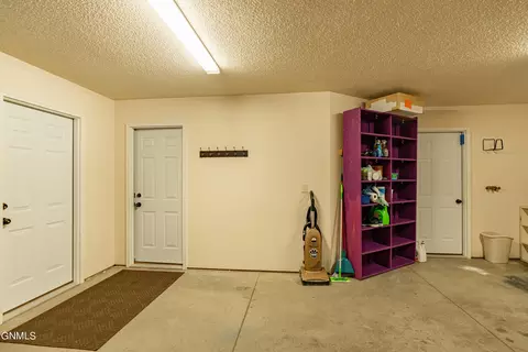 1502 Sharloh Loop, Bismarck, ND 58501 photo 57