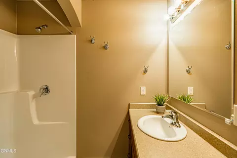 1502 Sharloh Loop, Bismarck, ND 58501 photo 48
