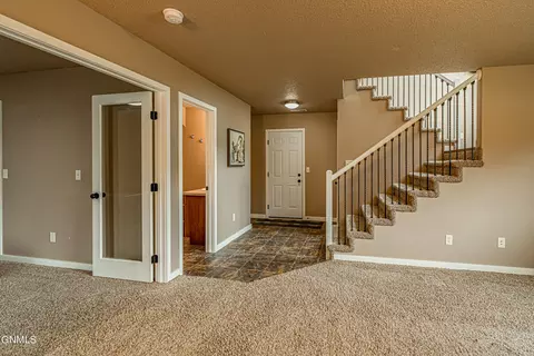 1502 Sharloh Loop, Bismarck, ND 58501 photo 44