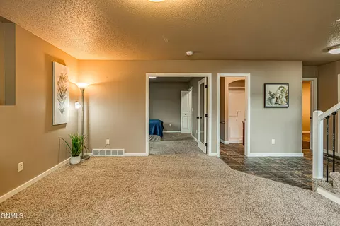 1502 Sharloh Loop, Bismarck, ND 58501 photo 43