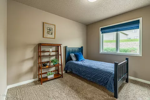 1502 Sharloh Loop, Bismarck, ND 58501 photo 37